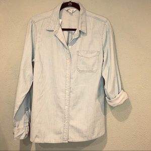 Old Navy Classic light denim shirt